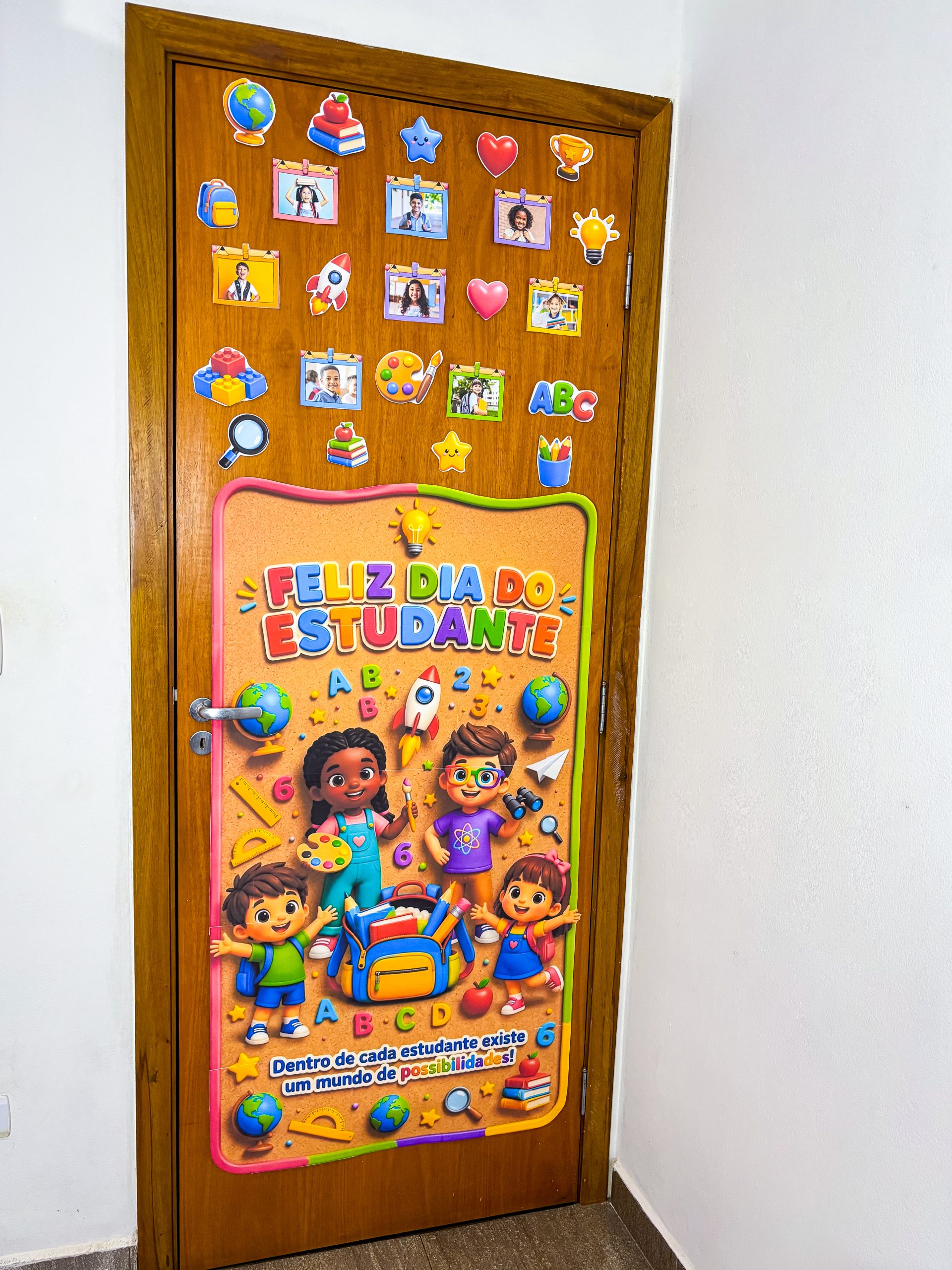 Painel de porta dia do estudante - Imagem 2